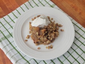 Cinnamon Apple Crisp A La Mode