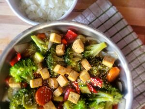 Sweet & Spicy Steamed Vegetables with White Rice